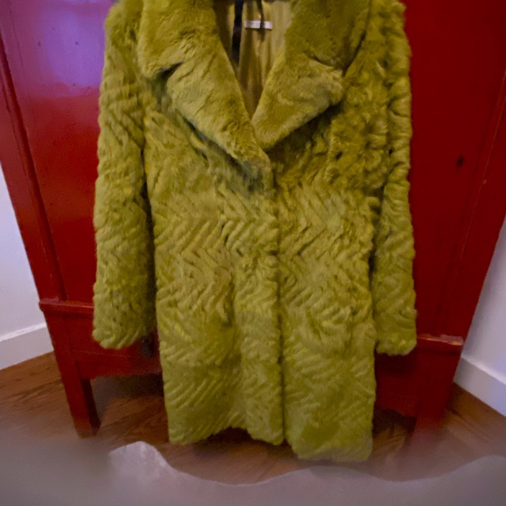Trilogy Fur coat Rabbit - Picture 3 of 16